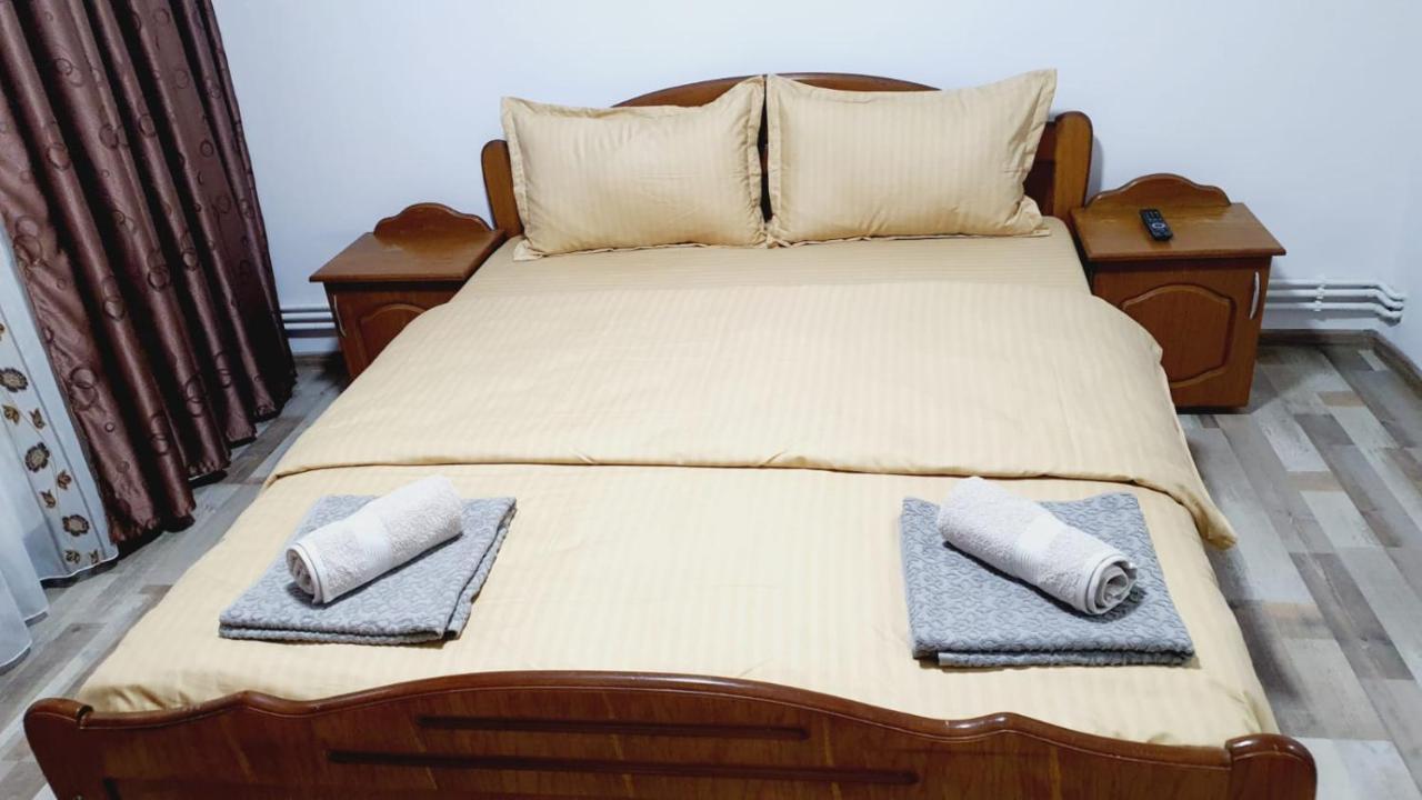 Appartamento Apartament Radoi Drobeta Turnu Severin Esterno foto