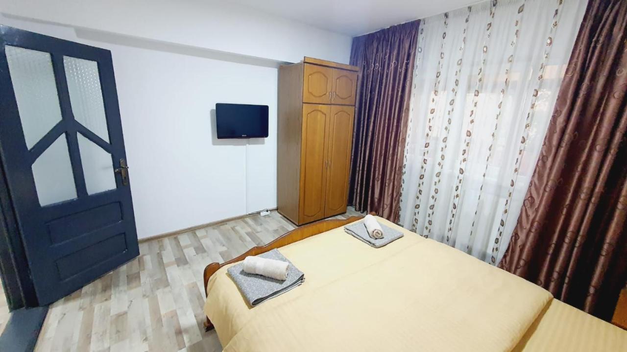 Appartamento Apartament Radoi Drobeta Turnu Severin Esterno foto