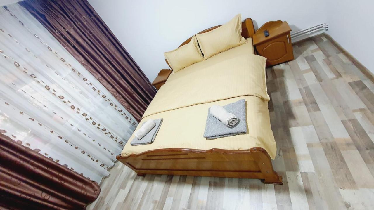 Appartamento Apartament Radoi Drobeta Turnu Severin Esterno foto